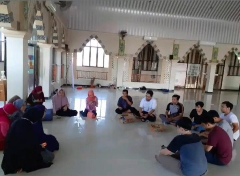 Mengejar Pahala Dengan Cara “rampok” Pahala Di Masjid