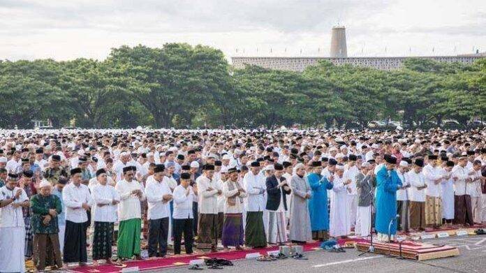 Bacaan Niat Salat Idul Fitri Latin dan Artinya