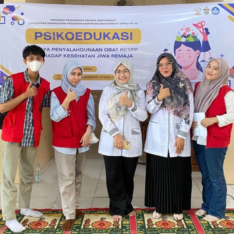 Tim Mahasiswa dan Dosen Fakultas Keperawatan Universitas Hasanuddin Mengadakan Program Psikoedukasi Penyalahgunaan Obat Resep di UPT SMPN 2 Galesong Utara