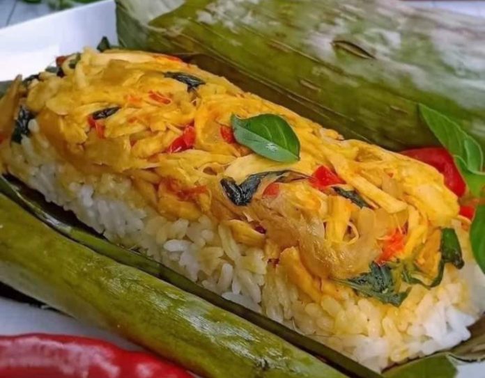 Nasi Bakar Ayam Suwir, Nikmat dan Gurih