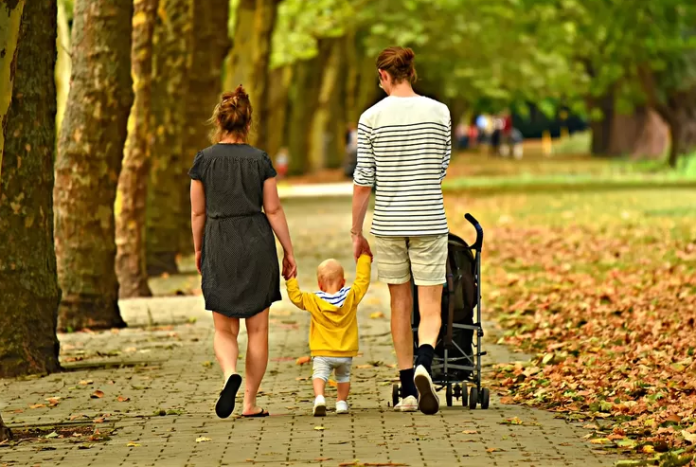 World Car Free Day, Ayo Ajak Anak Jalan Kaki