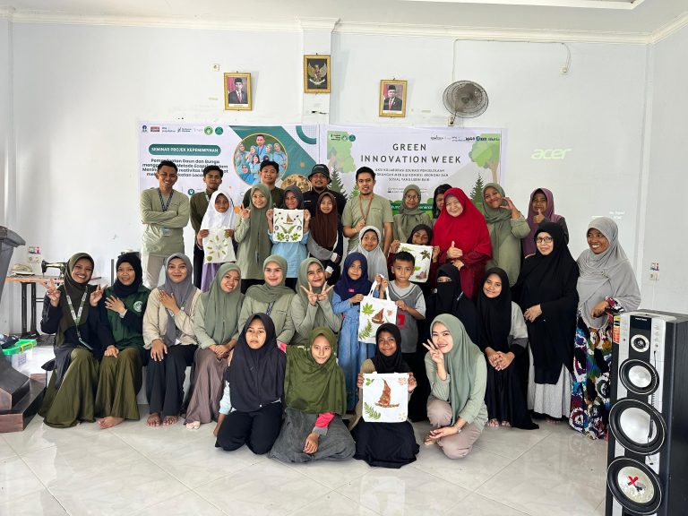 Green Leadership Indonesia Sulbar Edukasi Pembuatan Ecoprint dan Ecobrick