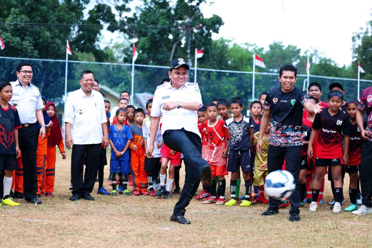 Bupati Barru Resmikan School Mini Soccer Wilayah 1 Tanete Riaja