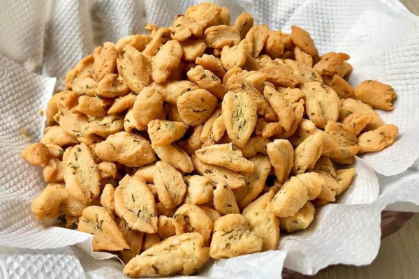 Resep Kripik Kue Bawang Gunting