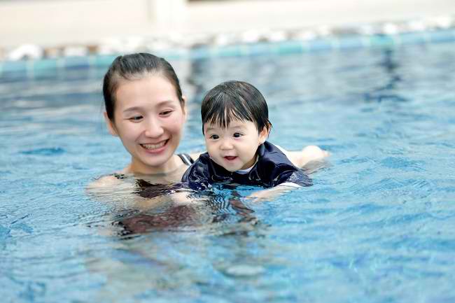 10 Manfaat Berenang bagi Bayi, Baik untuk Kesehatan Jantung