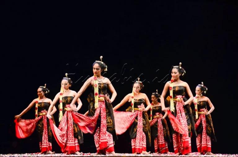 Simak!! 9 Tarian Tradisional Dari Provinsi DI yogyakarta dan Keunikannya