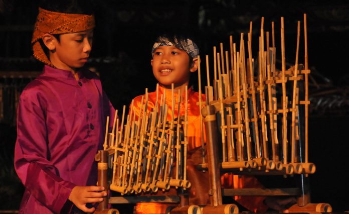 Alat Musik Tradisional Jawa Barat dan Jawa Tengah