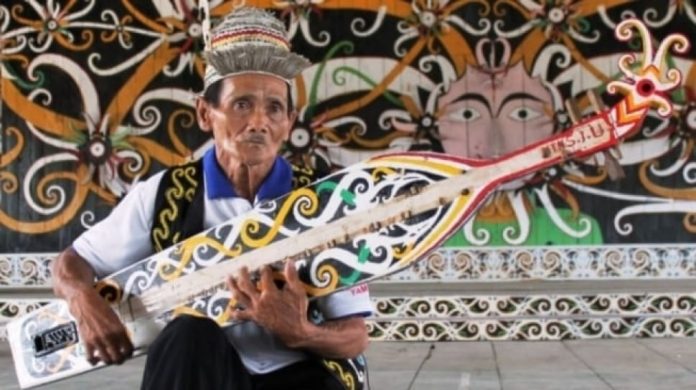 alat musik tradisional Kalimantan Tengah