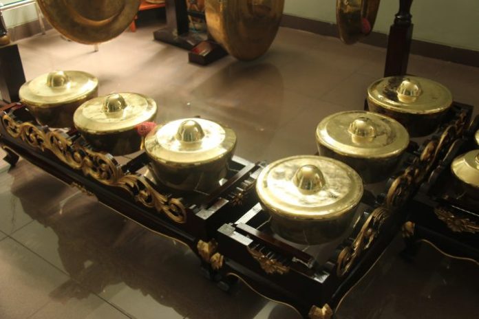 Alat Musik Tradisional Sumatera Selatan