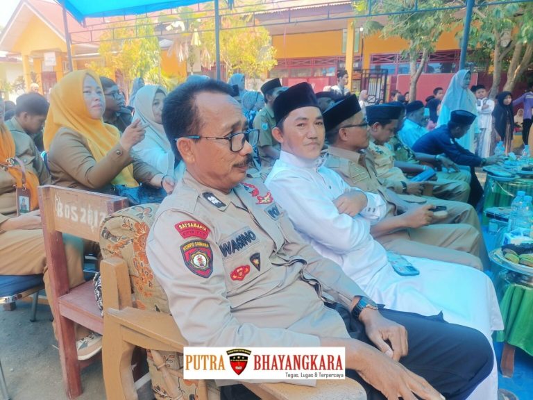 Kanit Sabhara Polsek Tapango Hadiri Perayaan Maulid Nabi Muhammad SAW di SD Negeri 024 Pelitakan