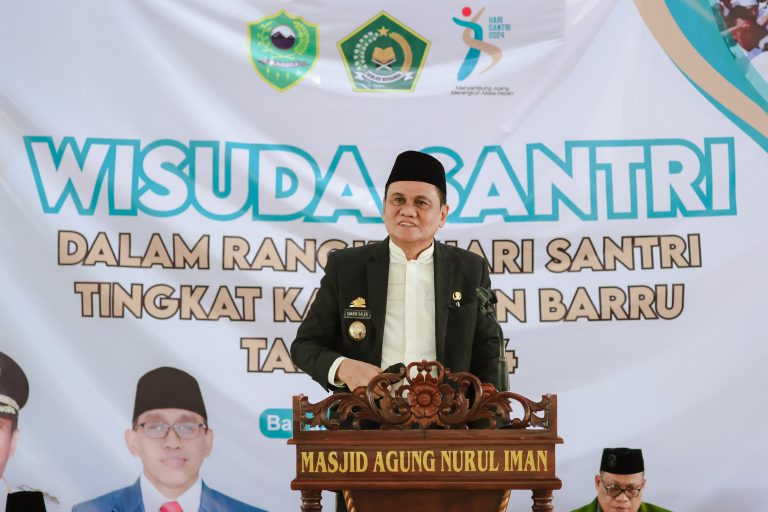 Bupati Barru Hadiri Wisuda Santri Masjid Agung Nurul Iman