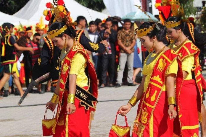 tari tradisional dari Kalimantan Tengah