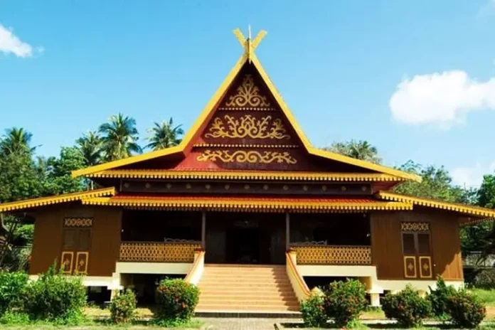 Rumah Melayu Atap Lontik Rumah Adat Provinsi Riau