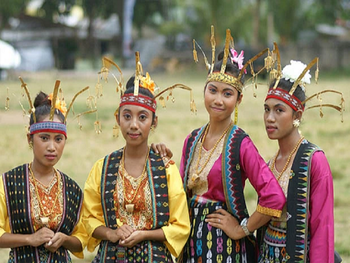 Pakaian Adat Nusa Tenggara Timur